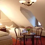 Und Dreibeiniger Hund Otel 3*