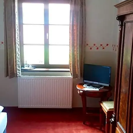 Отель Und Dreibeiniger Hund 3*