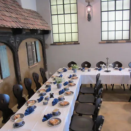 Hotel Und Dreibeiniger Hund 3*